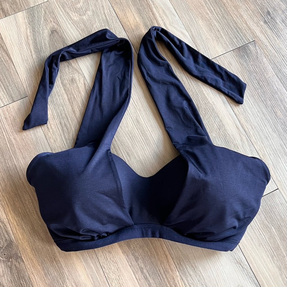 Athleta 32D/DD Underwire Halter Neck Bikini Top Navy Swimsuit Swimwear